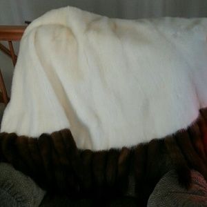 WHITE MINK CAPE WITH SABLE TAILS